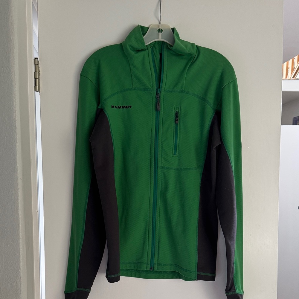 Mammut Men's Performance Jacket in Green and Black